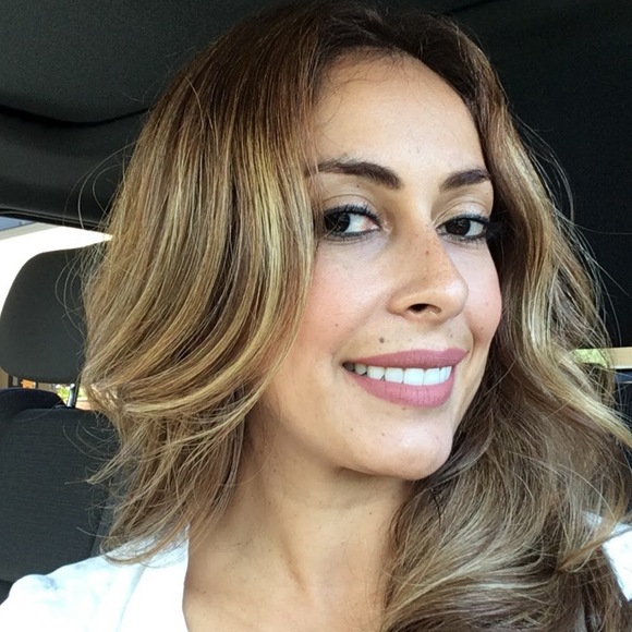 Meet your Posher, Glenda - Picture 1 of 1